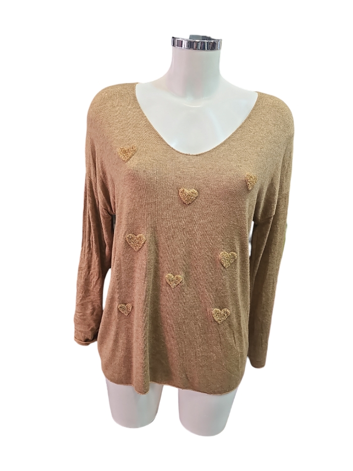 Camiseta corazones camel